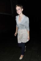 94816676_99592-emma-watson-out-in-london-7-122-101lo.jpg