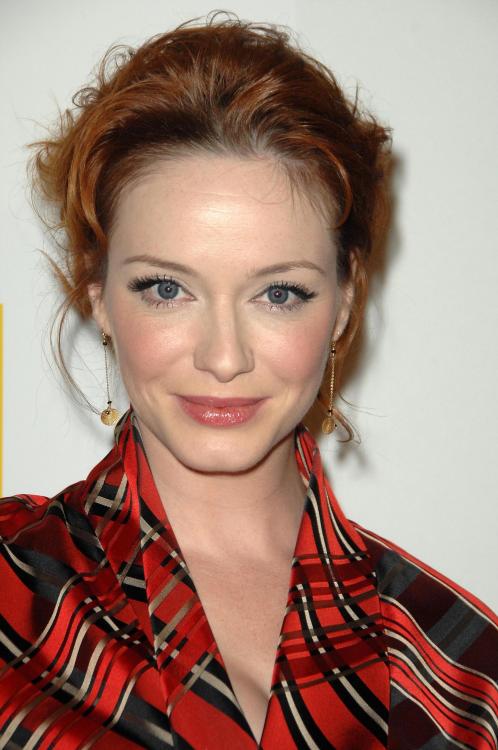 Q2Y2953GXT_Christina_Hendricks_-_Hollywood_Life_5th_Annual_Hollywood_Style_Awards_in_LA_-Oct_12_2_.jpg