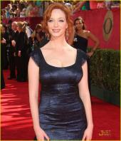 49520448_christina-hendricks-emmy-awards-2009-07.jpg