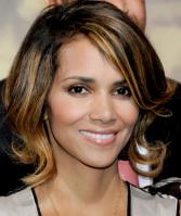 32376_Halle_Berry_at_the_2009_Jenesse_Silver_Rose_Gala_and_Auction_in_Beverly_Hil7254_122_617lo.jpg