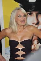 18197_Anna_Faris_-_Observe_and_Report_LA_premiere_-_2009-04-06_058_122_502lo.jpg