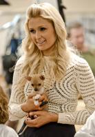 06177__by_William_Paris_Hilton_19_123_491lo.jpg