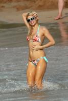 07538_Paris_Hilton_57_122_82lo.jpg