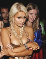 104729692_58409_ParisHilton27_122_370lo.JPG