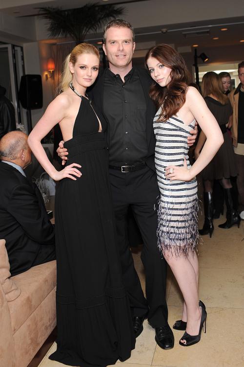 23391_celeb-city.org_Michelle_Trachtenberg_W_Magazines_Hollywood_Affair_Pre-Oscar_Party_20.02.2008_02_122_884lo.JPG