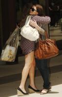 78508_michelle_trachtenberg_candids_having_lunch_at_newsroom_restaurant_in_beverly_hills_12_122_1096lo.jpg