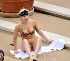 Lady Gaga in bikini